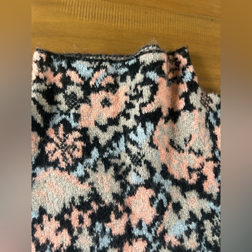 Zara Floral Patterned Mockneck Sweater - Picture 7 of 9